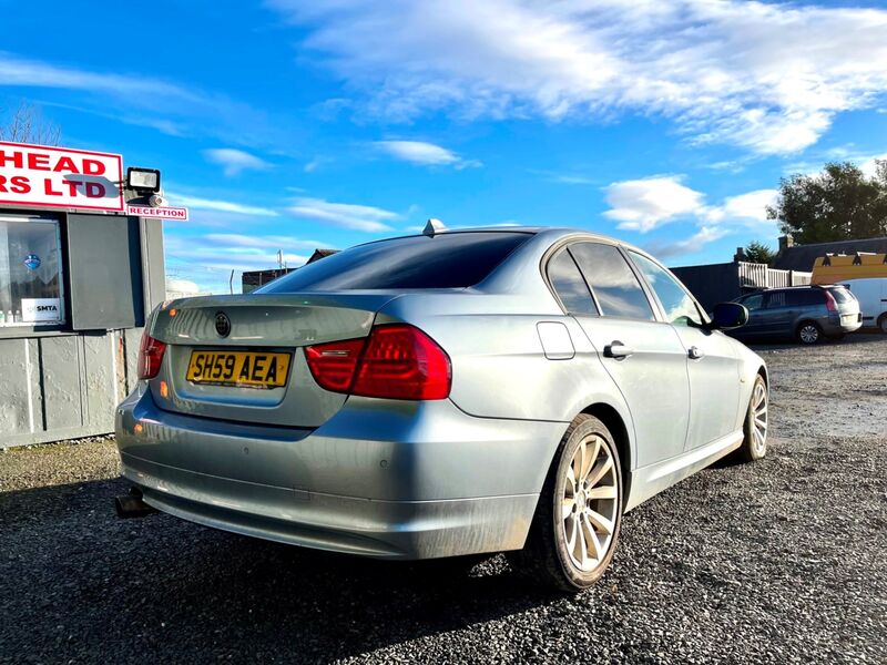 BMW 3 SERIES