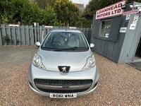 PEUGEOT 107