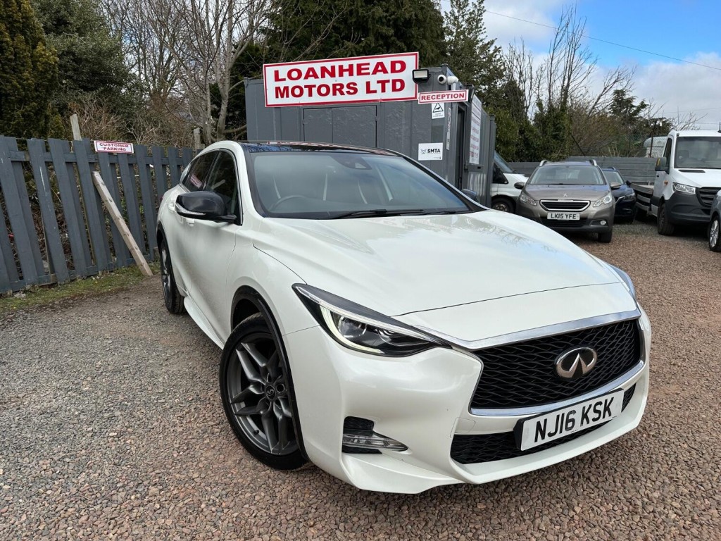 2016 Infiniti Q30